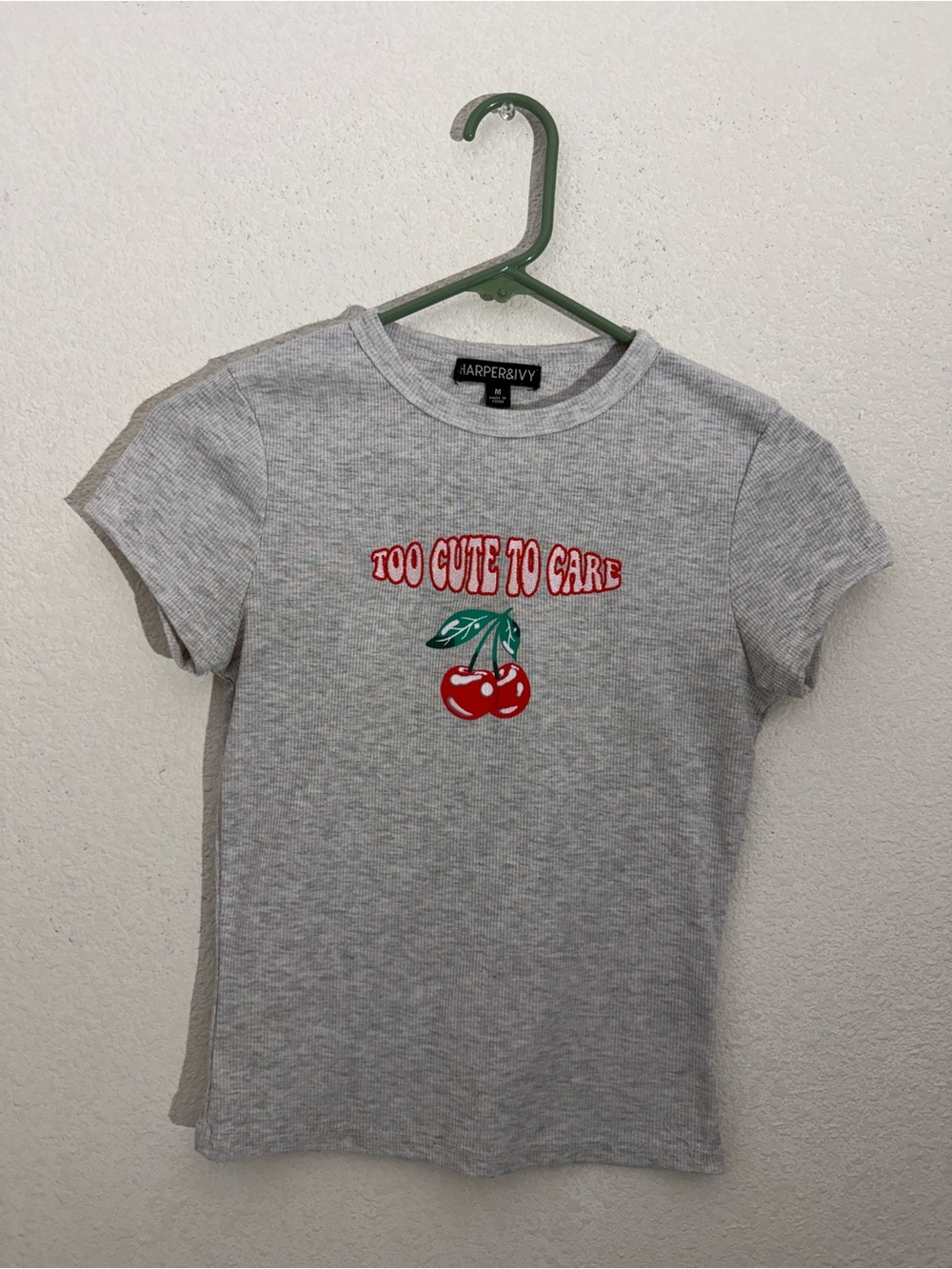 Juniors' Grey Cherry Graphic Tee Size M
